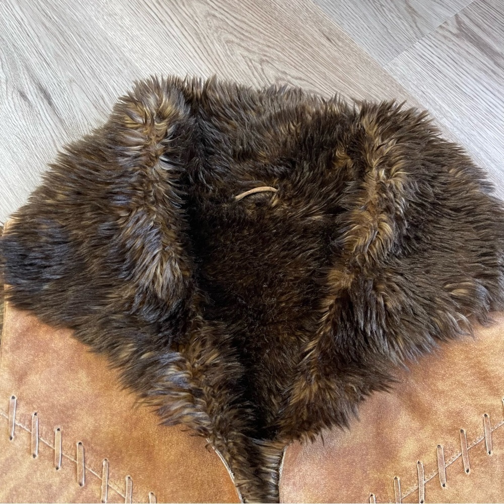 Vintage Western Cowgirl Leather Faux Fur Front Tie Brown Vest L - Picture 5 of 8